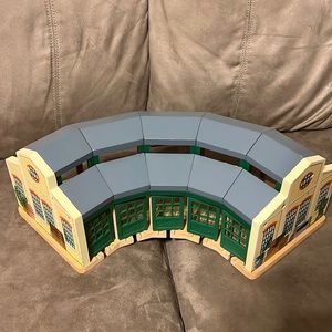 Thomas the Train Wooden Railway Roundhouse